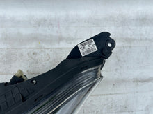 Laden Sie das Bild in den Galerie-Viewer, Frontscheinwerfer Hyundai I10 92101-B9000 Links Scheinwerfer Headlight
