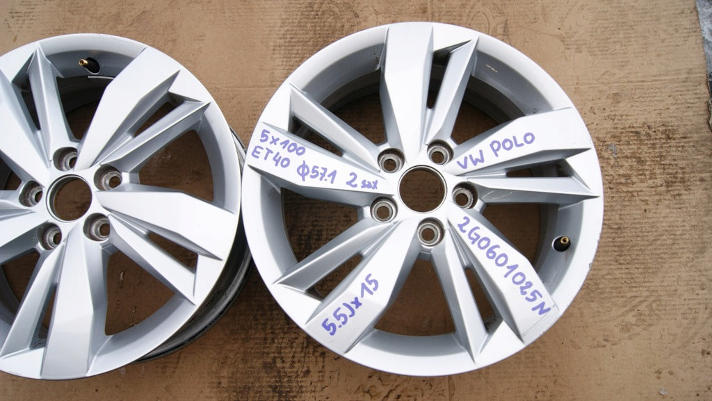 1x Alufelge 15 Zoll 5.5" 5x100 2G0601025 VW Polo Rim Wheel FEL5503490068cw