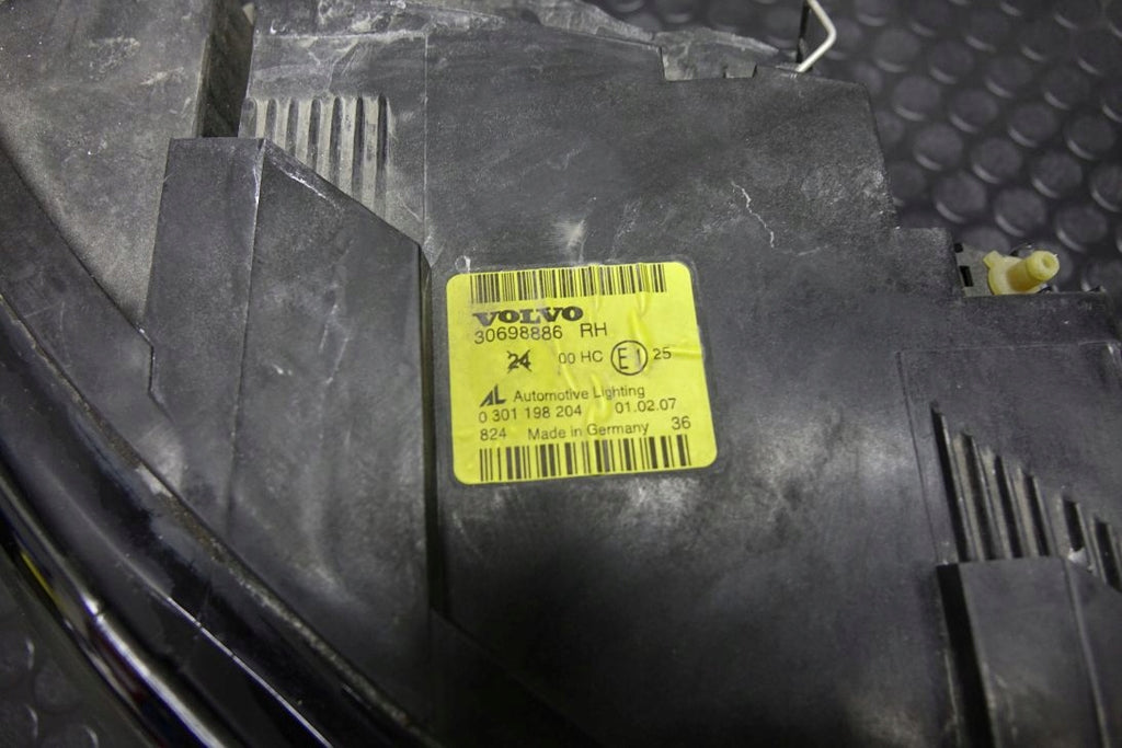 Frontscheinwerfer Volvo V50 30698886 Ein Satz Scheinwerfer Headlight SCH6117984459el