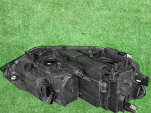 Laden Sie das Bild in den Galerie-Viewer, Frontscheinwerfer VW Touran 5TB941035B Full LED Ein Stück (Rechts oder Links)