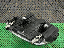 Laden Sie das Bild in den Galerie-Viewer, Frontscheinwerfer BMW X3 G01 G02 8739654 MN15A6372 LG15A6372F00HTB704409 Rechts SCH1730315918mn