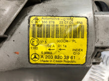 Laden Sie das Bild in den Galerie-Viewer, Frontscheinwerfer Mercedes-Benz W203 A2038203861 Xenon Rechts Headlight SCH1128960143se