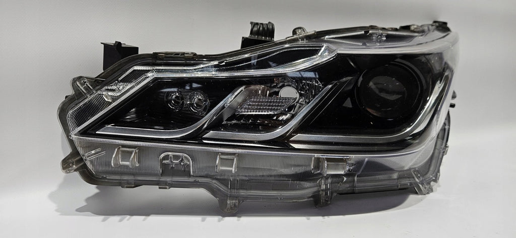Frontscheinwerfer Toyota Corolla 81150-02T31 FALSE Scheinwerfer Headlight SCH5641128028mf