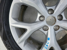Load image into Gallery viewer, 1x Alufelge 17 Zoll 6.5" 5x100 48ET Glanz Silber 6F9601025H Seat Ibiza Arona FEL1586187923te