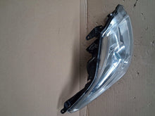 Laden Sie das Bild in den Galerie-Viewer, Frontscheinwerfer Toyota Avensis Rechts Scheinwerfer Headlight SCH7024164217jp