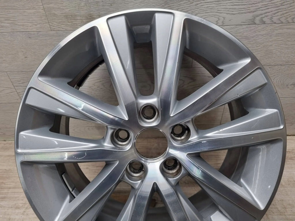 1x Alufelge 15 Zoll 6.0" 5x100 40ET Glanz Silber 6R0601025 VW Polo Rim Wheel FEL4271832272oh