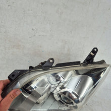 Laden Sie das Bild in den Galerie-Viewer, Frontscheinwerfer Toyota Avensis Xenon Ein Stück (Rechts oder Links) Headlight SCH4037559091yn