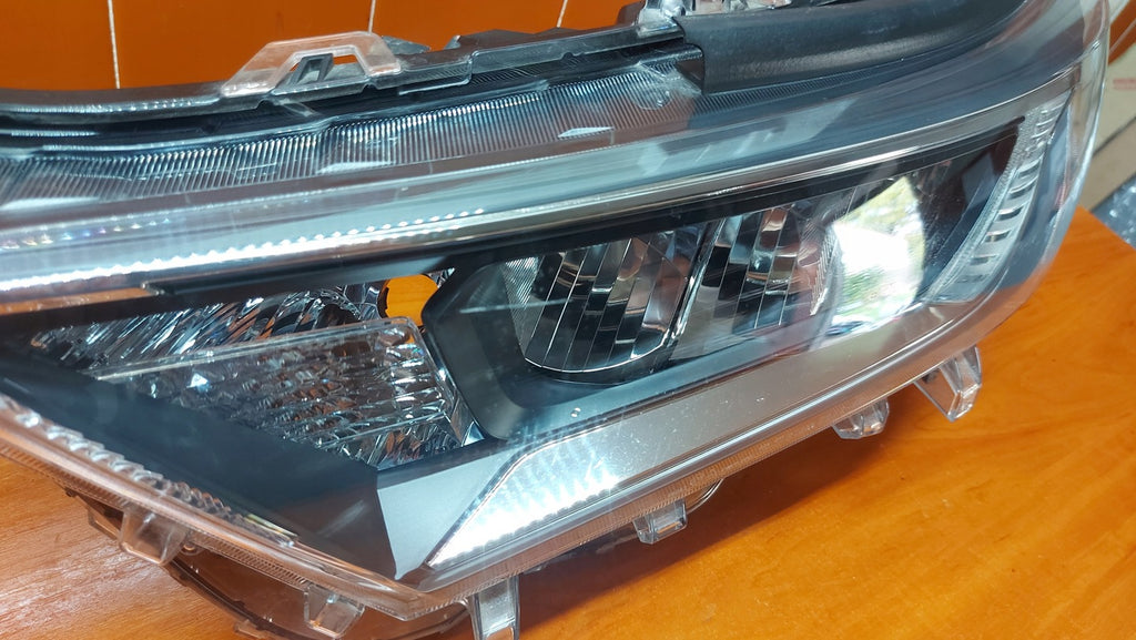 Frontscheinwerfer Toyota V 81185-42A33 LED Ein Stück (Rechts oder Links)