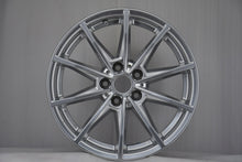 Load image into Gallery viewer, 1x Alufelge 17 Zoll 7.5" 5x112 30ET Glanz 6896762 BMW Rim Wheel FEL2026865706ge