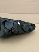 Laden Sie das Bild in den Galerie-Viewer, Frontscheinwerfer Ford Focus III F1EB-13W030-ED Links Scheinwerfer Headlight SCH3243040990lb