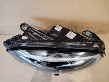 Laden Sie das Bild in den Galerie-Viewer, Frontscheinwerfer Mercedes-Benz W246 I A2469066201 Rechts Scheinwerfer Headlight SCH6091408664qz
