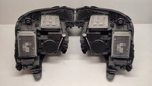 Laden Sie das Bild in den Galerie-Viewer, Frontscheinwerfer Mercedes-Benz A2139067606 A2139067506 LED Rechts oder Links