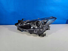 Laden Sie das Bild in den Galerie-Viewer, Frontscheinwerfer Mazda 3 103419012227 Xenon Links Scheinwerfer Headlight SCH8331657925mu