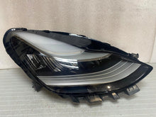 Laden Sie das Bild in den Galerie-Viewer, Frontscheinwerfer Tesla Model 3 1077376 M1077376-50 Full LED Rechts Headlight