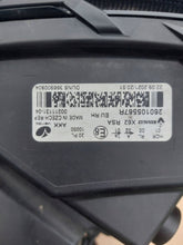 Laden Sie das Bild in den Galerie-Viewer, Frontscheinwerfer Renault Master 260105567R 0021113104366900804 LED Rechts SCH2340409135bh