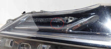 Laden Sie das Bild in den Galerie-Viewer, Frontscheinwerfer Toyota Corolla 81150-02T51-00 Full LED Rechts oder Links