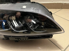 Laden Sie das Bild in den Galerie-Viewer, Frontscheinwerfer Hyundai Kona 92102-J9630 Rechts Scheinwerfer Headlight