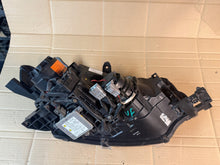 Laden Sie das Bild in den Galerie-Viewer, Frontscheinwerfer Mitsubishi Outlander I 130206 Rechts Scheinwerfer Headlight SCH8438569890wg