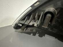Laden Sie das Bild in den Galerie-Viewer, Frontscheinwerfer Ford Mondeo 7S71-13W029-AJ Rechts Scheinwerfer Headlight SCH8713165255wk