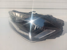 Laden Sie das Bild in den Galerie-Viewer, Frontscheinwerfer VW Polo 2G1941035F LED Links Scheinwerfer Headlight