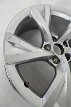 Load image into Gallery viewer, 1x Alufelge 18 Zoll 8.0&quot; 5x112 40ET 8W0601025EJ Audi A4 B9 Rim Wheel