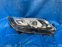 Laden Sie das Bild in den Galerie-Viewer, Frontscheinwerfer Mitsubishi Eclipse Cross Full LED Rechts Headlight
