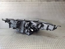 Load image into Gallery viewer, Frontscheinwerfer Toyota Yaris VAV6865 Full LED Rechts Scheinwerfer Headlight