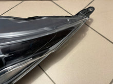 Laden Sie das Bild in den Galerie-Viewer, Frontscheinwerfer Toyota Aygo Links Scheinwerfer Headlight SCH1576440036rq