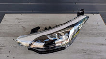 Laden Sie das Bild in den Galerie-Viewer, Frontscheinwerfer Hyundai I20 II 92101C8200 LED Links Scheinwerfer Headlight SCH7507396703be