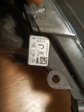 Load image into Gallery viewer, Frontscheinwerfer Toyota Corolla 90154118 2408202300 Rechts oder Links