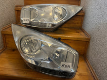 Laden Sie das Bild in den Galerie-Viewer, Frontscheinwerfer Kia Venga Ein Stück (Rechts oder Links) Scheinwerfer Headlight