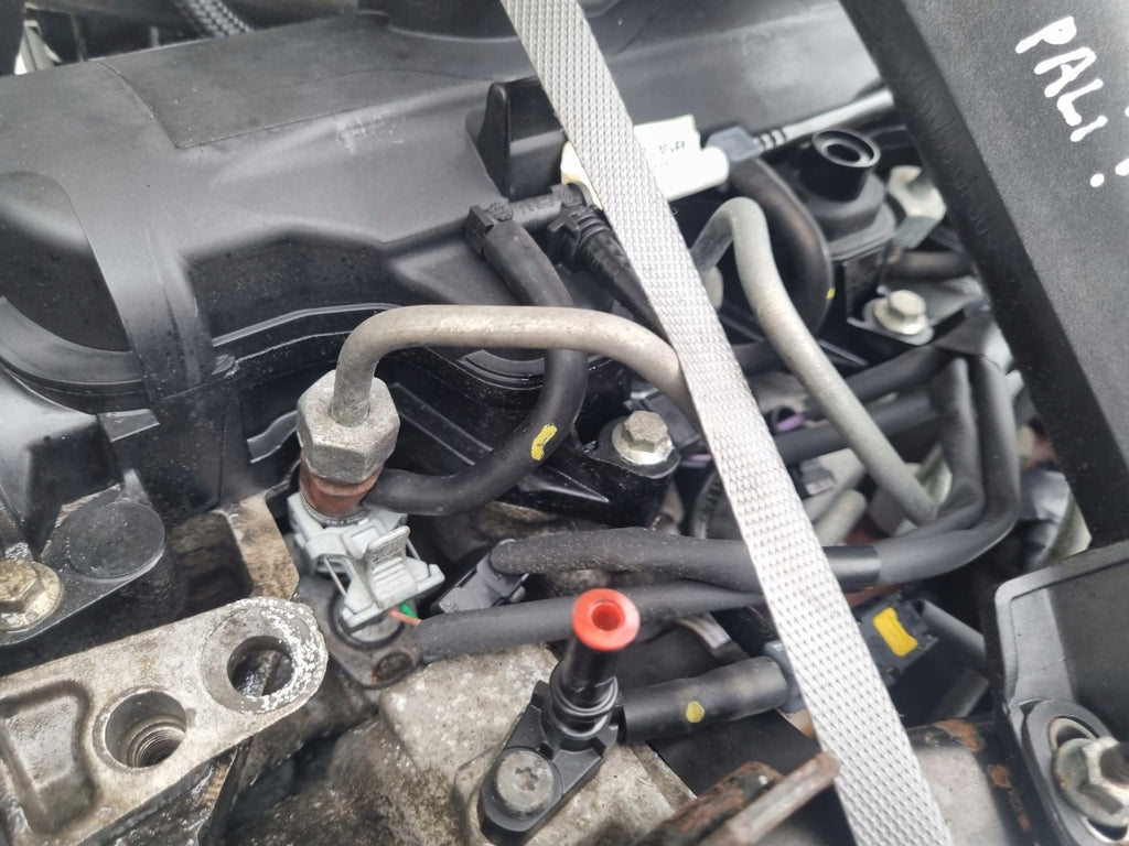 Motor Renault Fluence K9K834 1.5 DCI 90PS 66kW 141TKm 2009 Diesel Komplett