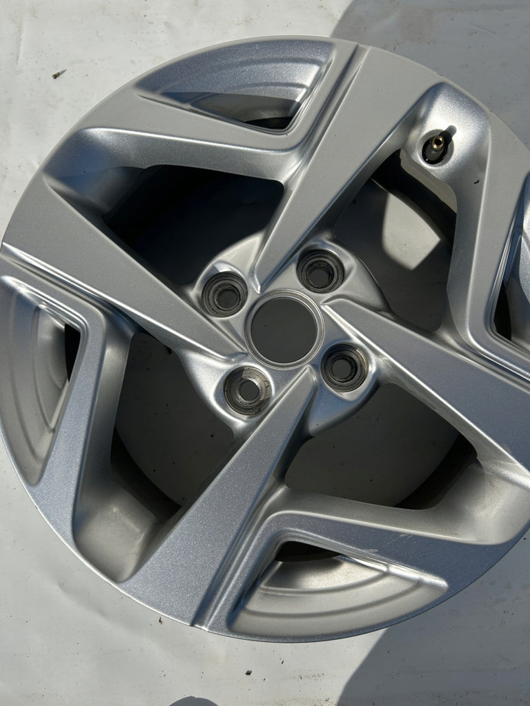 1x Alufelge 15 Zoll 6.0" 4x100 48ET Glanz 52910-K7100 Hyundai I10 Iii Rim Wheel FEL6441635528li