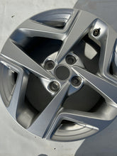 Load image into Gallery viewer, 1x Alufelge 15 Zoll 6.0" 4x100 48ET Glanz 52910-K7100 Hyundai I10 Iii Rim Wheel FEL6441635528li
