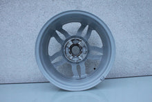 Load image into Gallery viewer, 1x Alufelge 16 Zoll 6.5" 4x108 40ET Silber CV1J-1007-AB Ford Fiesta I Rim Wheel FEL4661115926qu