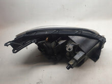 Laden Sie das Bild in den Galerie-Viewer, Frontscheinwerfer Toyota III Ein Stück (Rechts oder Links) Headlight SCH2579209798pb