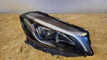 Laden Sie das Bild in den Galerie-Viewer, Frontscheinwerfer Mercedes-Benz W176 A1769067600 LED Rechts Headlight SCH8671775184eb