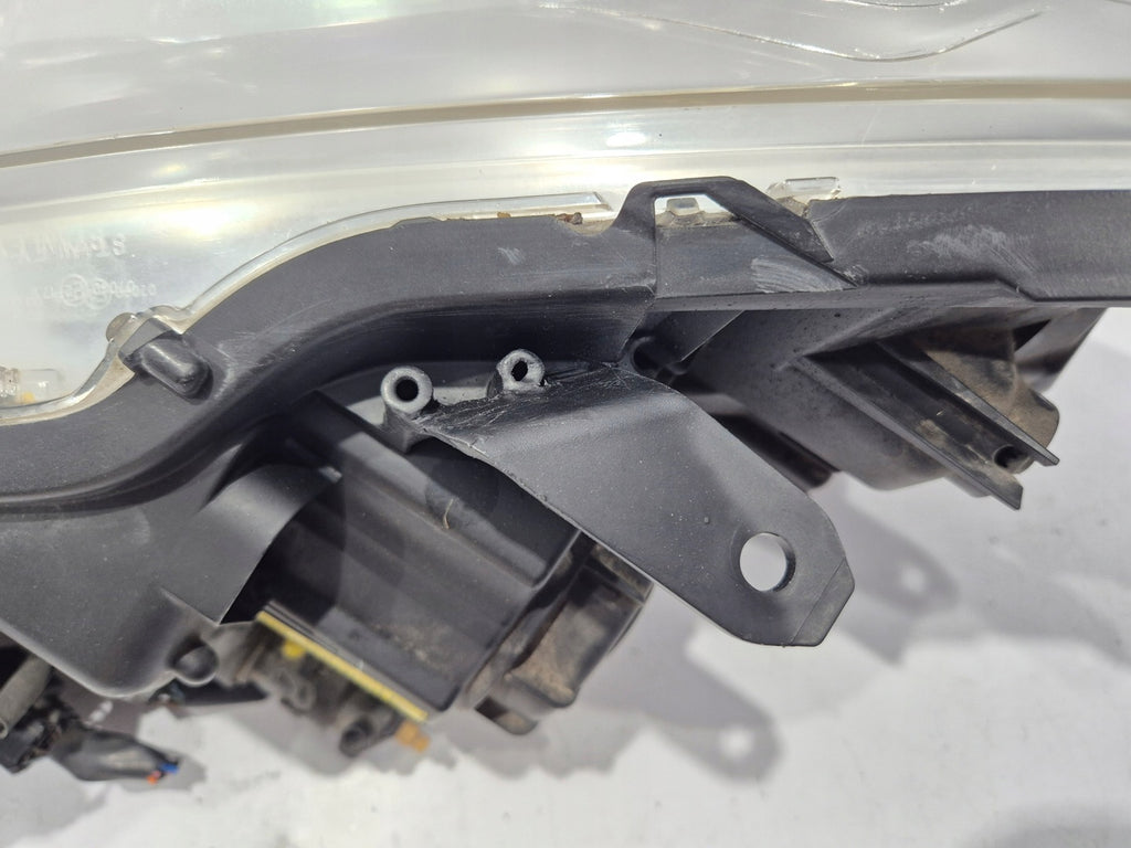 Frontscheinwerfer Citroën C-Crosser P7142R P7143R Xenon Rechts Headlight SCH8197850852if