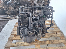 Laden Sie das Bild in den Galerie-Viewer, Motor Audi A4 B8 CDN 2.0 TFSI 215TKm Benzin Engine Unkomplett