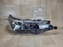 Laden Sie das Bild in den Galerie-Viewer, Frontscheinwerfer Toyota Corolla 81110-02L50-00 Rechts Scheinwerfer Headlight SCH7076882334nr