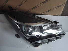 Frontscheinwerfer Toyota Yaris LED Rechts Scheinwerfer Headlight