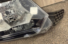 Load image into Gallery viewer, Frontscheinwerfer Skoda Yeti 5L1941016C Xenon Rechts Scheinwerfer Headlight SCH1666743750cp