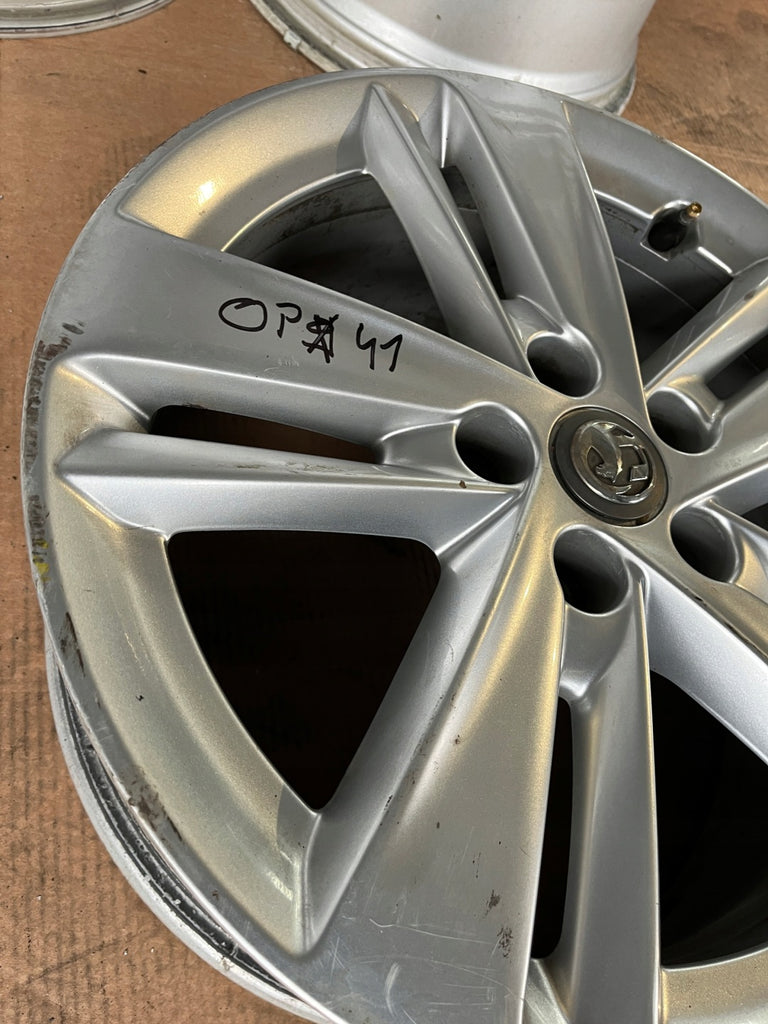 1x Alufelge 17 Zoll 7.0" 5x108 42ET Glanz Silber 00515C10 Opel X Rim Wheel FEL3015341966ox