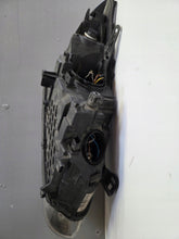 Laden Sie das Bild in den Galerie-Viewer, Frontscheinwerfer Renault Megane III 260609865R Links Scheinwerfer Headlight SCH1996986117id