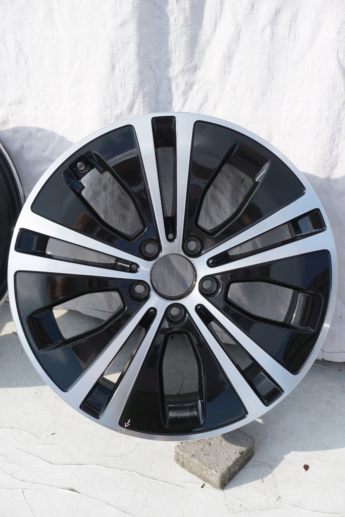 1x Alufelge 18 Zoll 8.0" 5x112 43ET Glanz Schwarz A2134015200 Mercedes-Benz W213 FEL5577436130xg