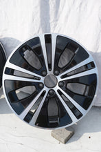 Load image into Gallery viewer, 1x Alufelge 18 Zoll 8.0" 5x112 43ET Glanz Schwarz A2134015200 Mercedes-Benz W213 FEL5577436130xg