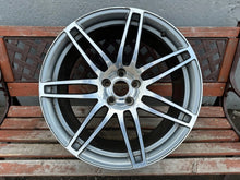 Laden Sie das Bild in den Galerie-Viewer, 1x Alufelge 20 Zoll 9.0" 5x112 37ET Glanz Graphit 4H0601025AA Audi A8 Mg FEL5995063404rk