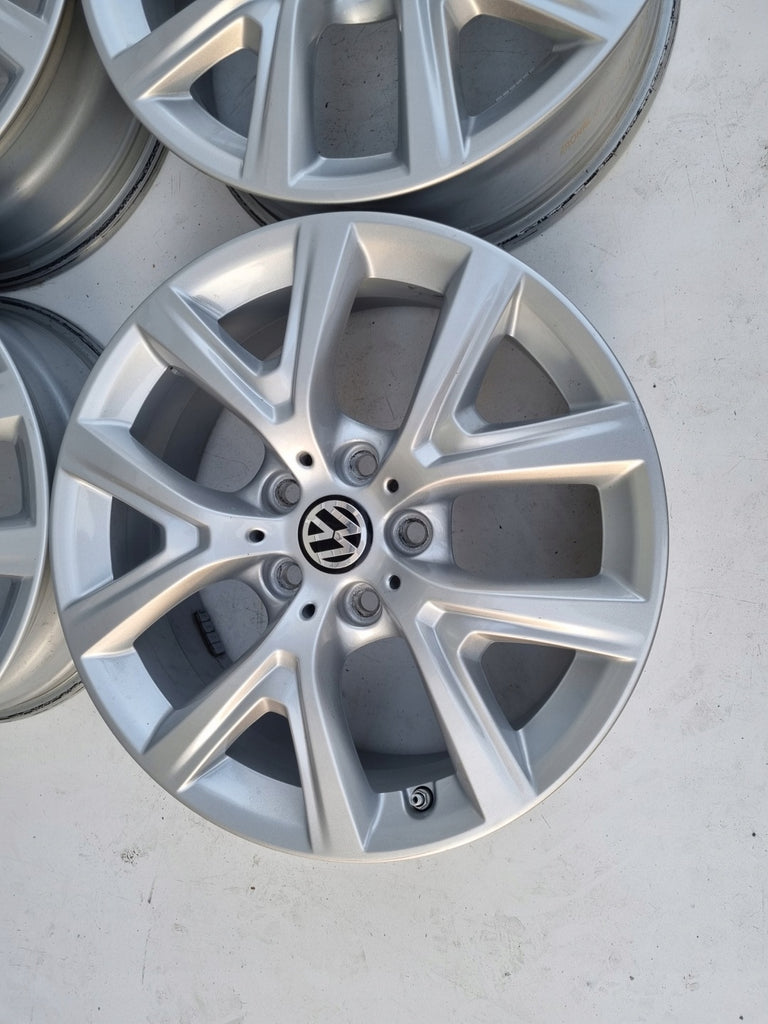 4x Alufelge 17 Zoll 6.5" 5x112 39ET 6856076 BMW 4 Passat B7 Golf VII Tiguan FEL7571005609rm