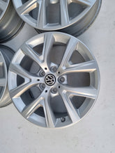 Load image into Gallery viewer, 4x Alufelge 17 Zoll 6.5" 5x112 39ET 6856076 BMW 4 Passat B7 Golf VII Tiguan FEL7571005609rm