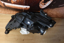 Laden Sie das Bild in den Galerie-Viewer, Frontscheinwerfer Audi A1 82A941003 Links Scheinwerfer Headlight SCH9379033409rb